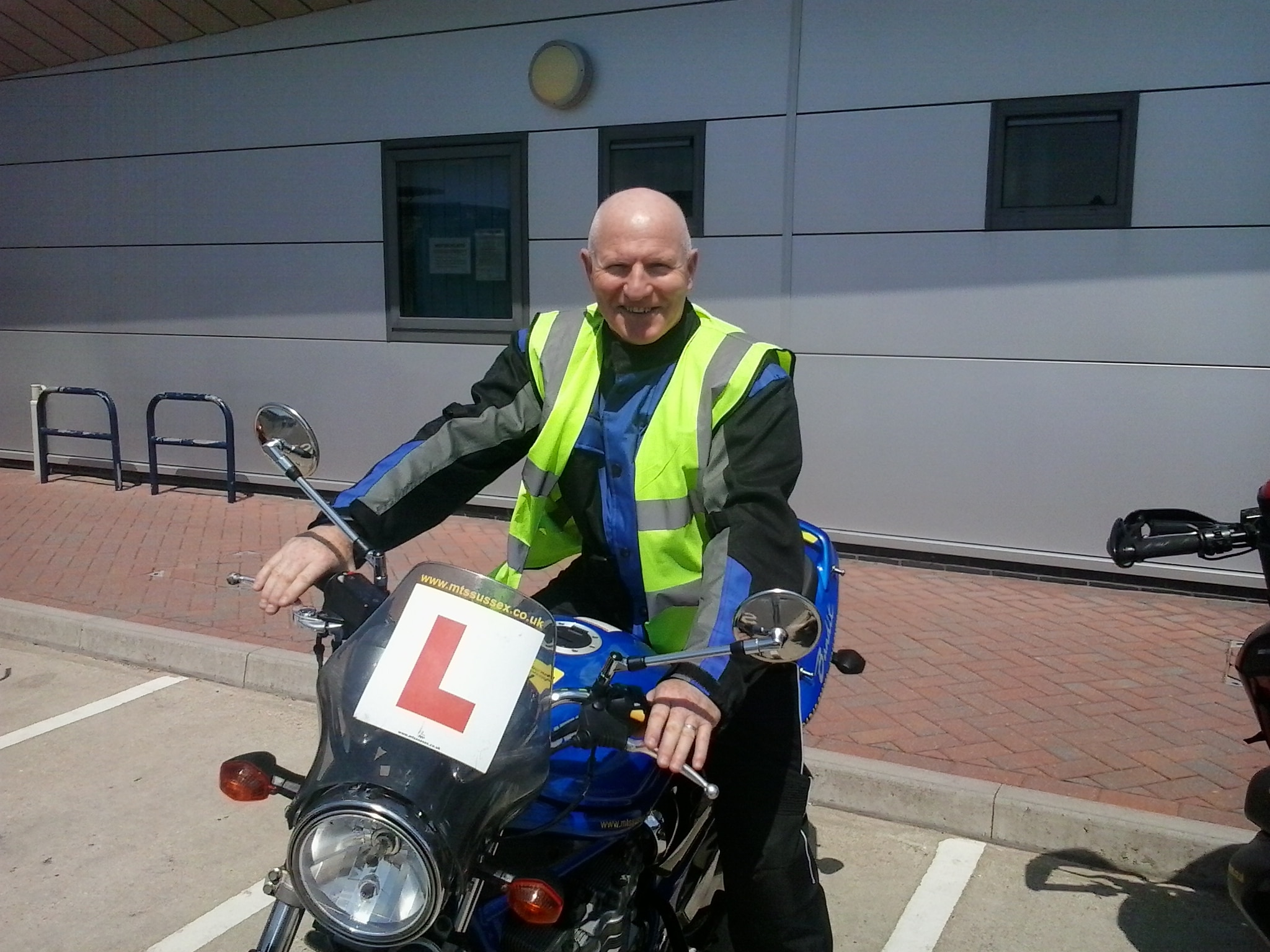 Bob from East Grinstead passed DAS