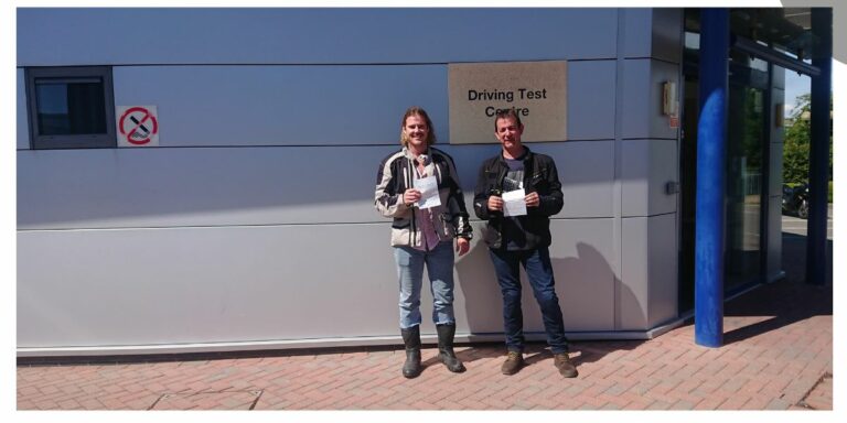 Lovely pass for Louis and Laurent