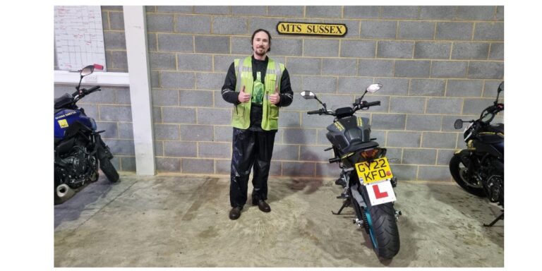 Matthew masters the MT07!