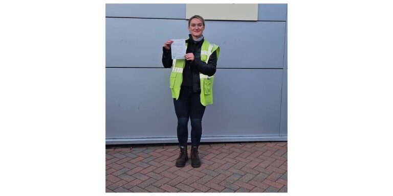 Fee from Haywards Heath fineses her DAS