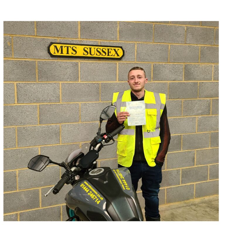 Cracking pass for Kyle