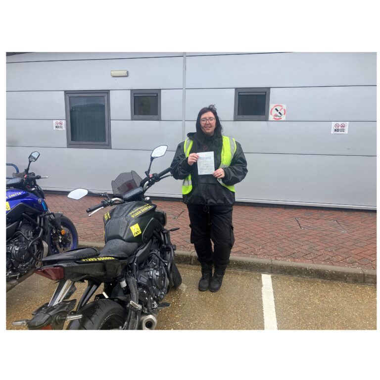 Awesome first time pass for Amy
